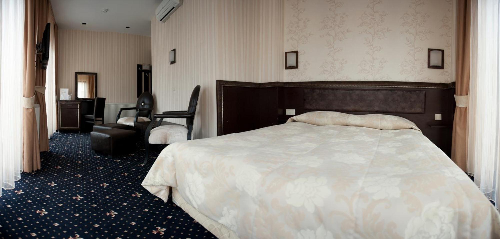 Hotel Victoria Panagyurishte Esterno foto