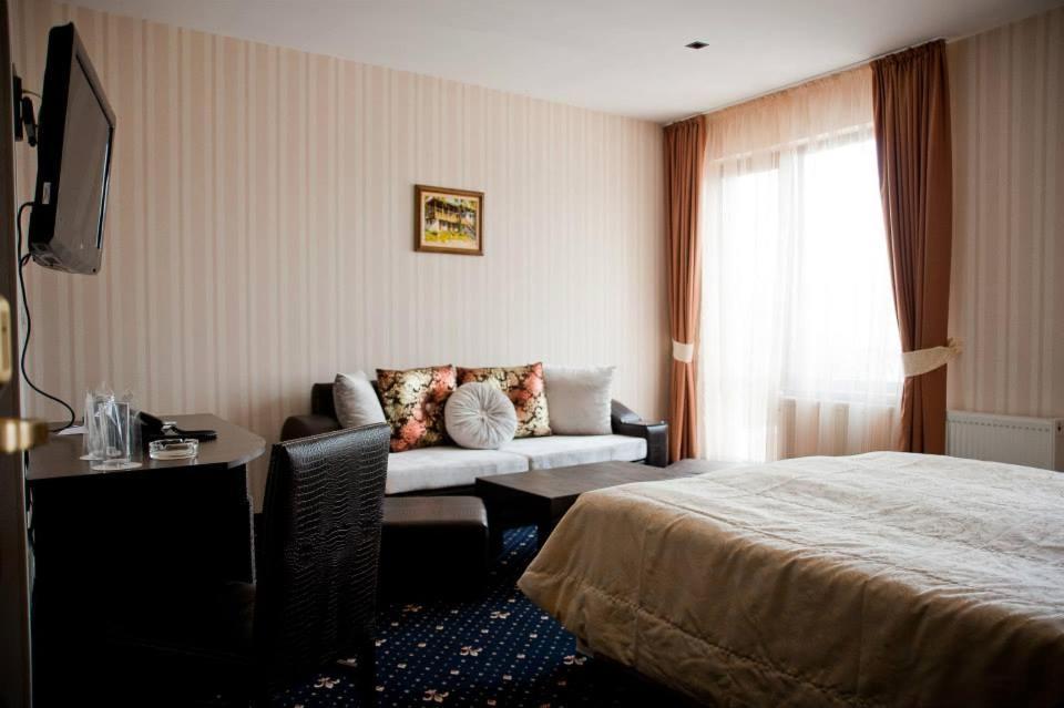 Hotel Victoria Panagyurishte Esterno foto