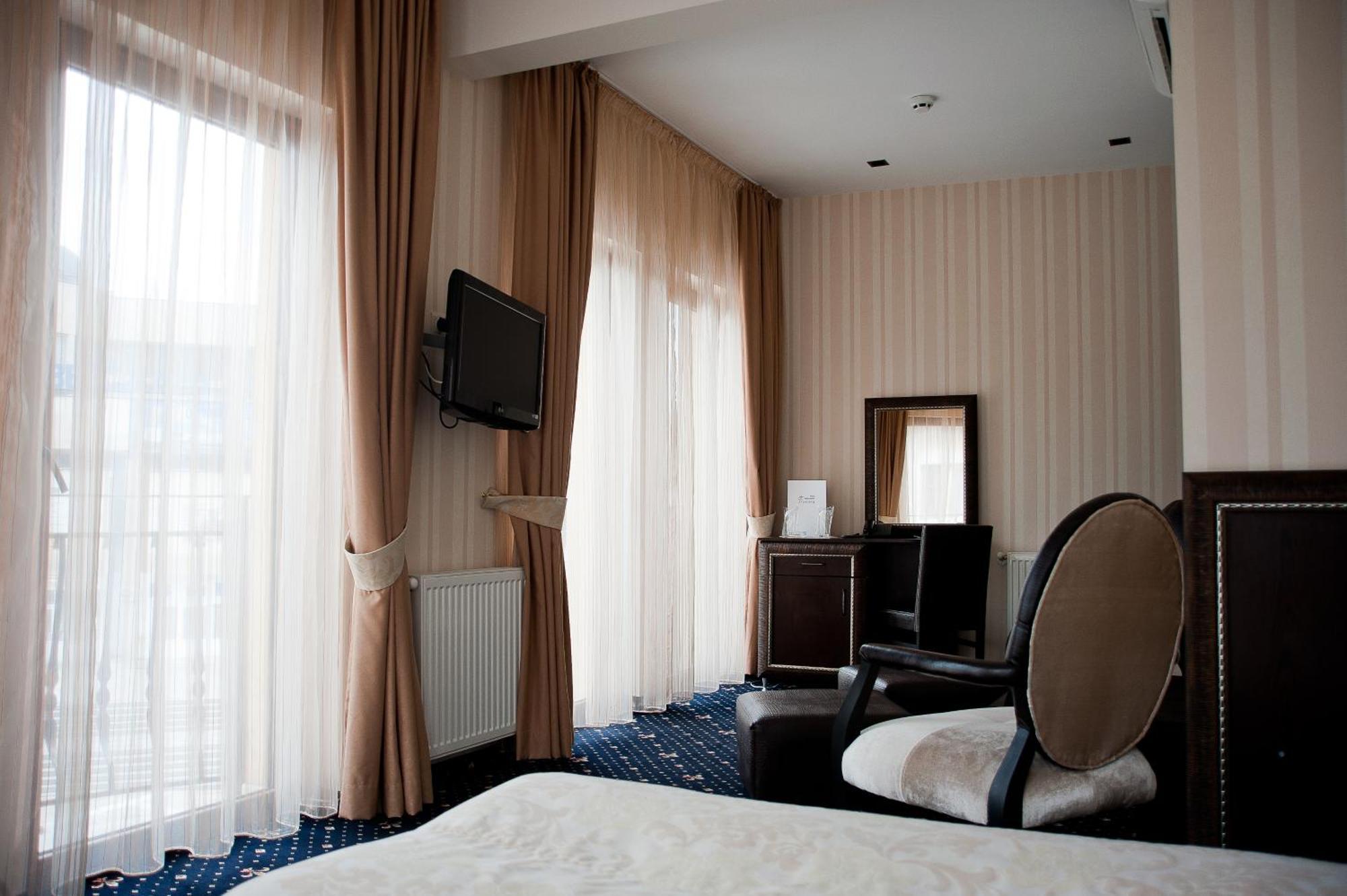 Hotel Victoria Panagyurishte Esterno foto